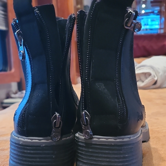 Blowfish Shiny Black Ankle Booties - Picture 5 of 8